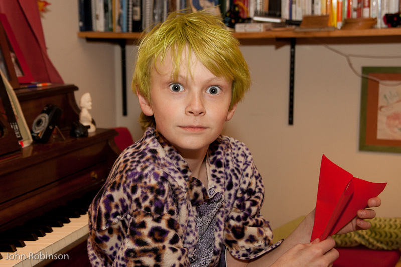 October 31, 2010<nbsp/> @<nbsp/> 15:08<br/><br/>friend Max and his impressive green hair